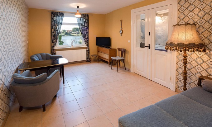 Lauenburg an der Elbe Apartamento | Apartment mit Flussterrasse