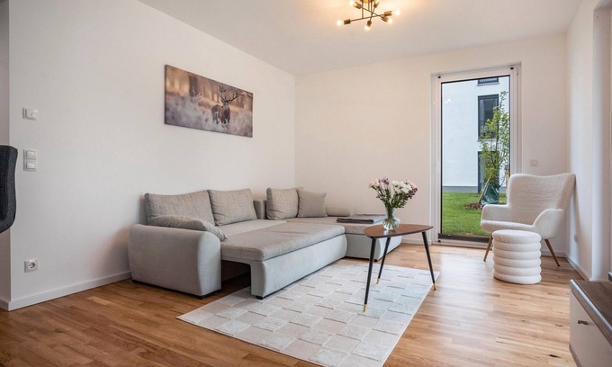 Greifswald Apartamento | Apartamento 'Modernes Loft Mit Terrasse' con jardín privado y Wi-Fi