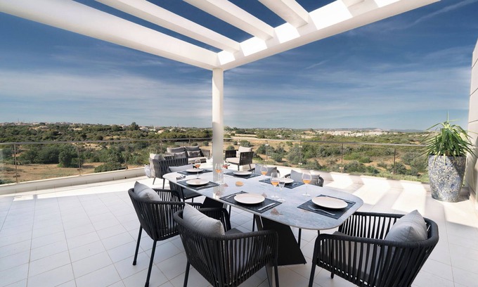 Montechoro Apartamento | Apartamento 'Monte Da Eira - Sunset' con piscina compartida, Wi-Fi y aire acondicionado