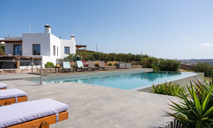 Milos Apartamento | Apartamento 'Moon Kiss' con vistas al mar, Wi-Fi y aire acondicionado