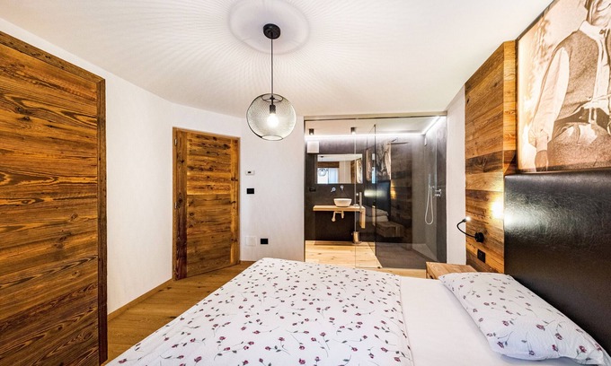 Trodena Apartamento | Apartamento 'Naturoase Stegerhof Apt Sonnenblume' con cabina de infrarrojos y piscina compartida