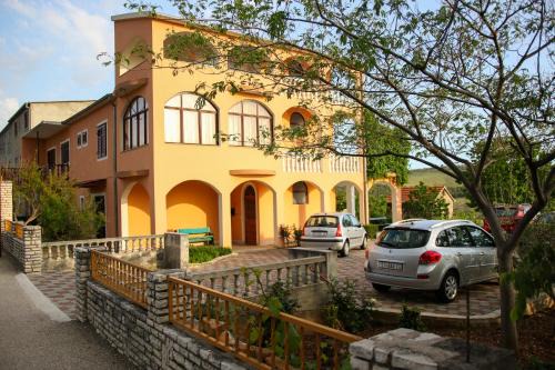 Donje Polje Apartamento | Apartment Nakić