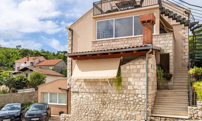 Zupa dubrovacka Apartamento | Apartment Nature View - Three Bedroom Apartment with Jacuzzi