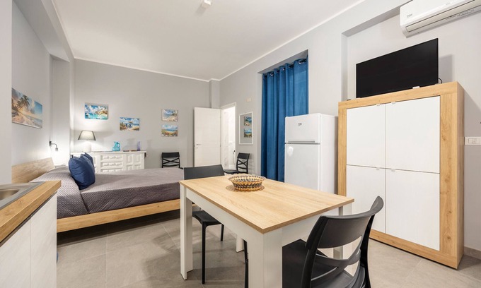 Casteldaccia Apartamento | Apartamento 'Naurra' con balcón y aire acondicionado