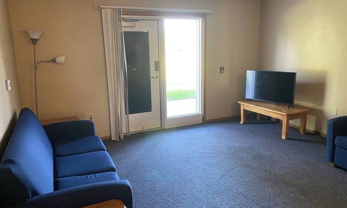 Plymouth Apartamento | Apartment near many locations.