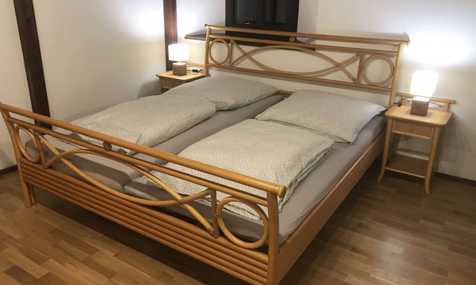 Leppersdorf Otro | Apartamento para 2 adultos + niño pequeño en estilo marítimo.