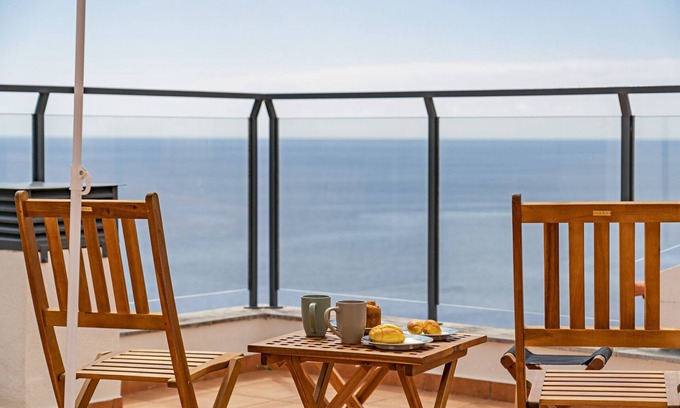Santa Cruz Apartamento | Apartment near the sea, Lobo Marinho