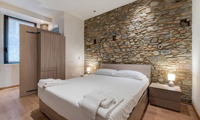 Caprino Bergamasco Apartamento | Apartamento 'Nottedì Case Vacanze 1' con Wi-Fi y aire acondicionado