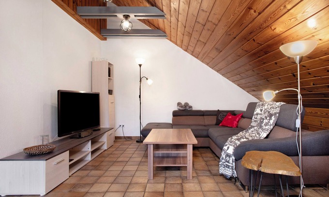 Markdorf Apartamento | Apartamento 'Oase Am Gehrenberg' con balcón y Wi-Fi
