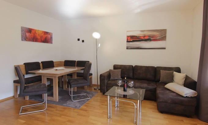 Vohenstrauss Apartamento | Apartamento 'Oberpfälzer Wald' con terraza privada y Wi-Fi