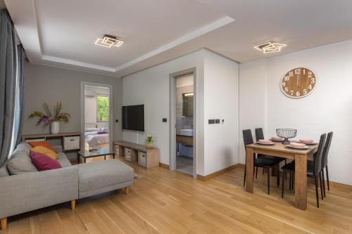 Sodici Apartamento | Apartment One Kostrena - Happy Rentals