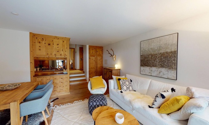 Celerina-Schlarigna Apartamento | Apartment Panorama - Well-Maintained 2.5-Room Apartment