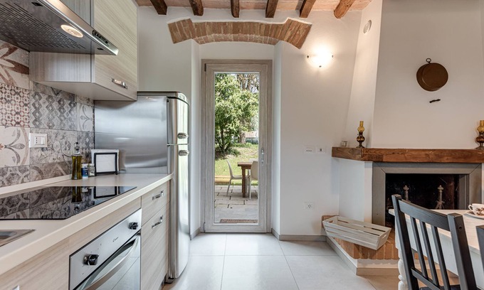 Borgo San Lorenzo Apartamento | Apartment 'Palazzina Nel Cuore Del Mugello' with Mountain View, Wi-Fi and Air Conditioning