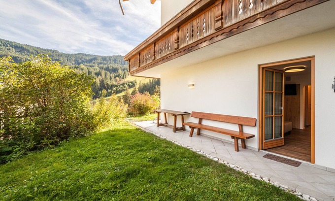 Racines Apartamento | Apartamento "Parigger Apt Enzian" con vistas a la montaña, jardín compartido y Wi-Fi