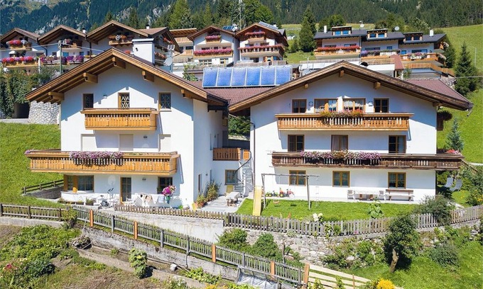 Racines Apartamento | Apartamento "Parigger Apt Lavendel" con vistas a la montaña, jardín compartido y Wi-Fi