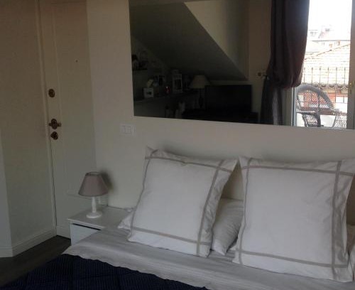 Zona Risorgimento Apartamento | Apartment Pied à Terre with Terrazza in Milan City Center