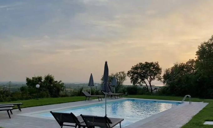 Pastrengo Apartamento | Vrbo Property