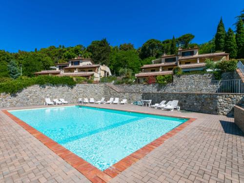 Riparbella Apartamento | Apartment Poggio di Nocola-1 by Interhome