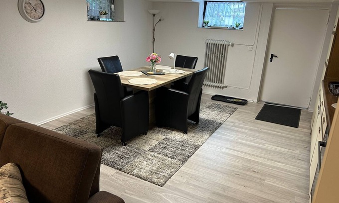 Geilenkirchen Apartamento | Apartamento 'Princesa' con jardín compartido y Wi-Fi