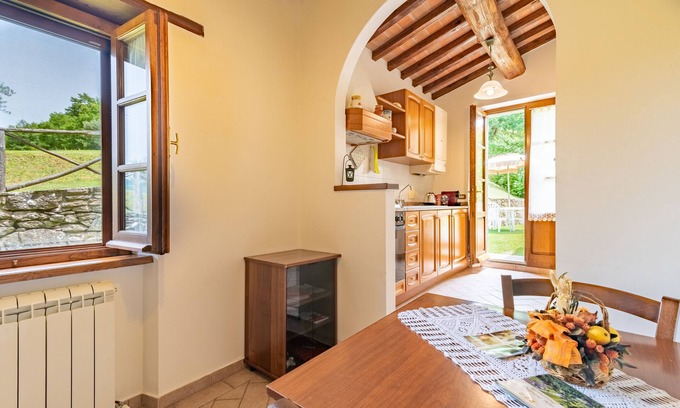 Lisciano Niccone Otro | Apartamento "Pugnano Alto - Grano" con piscina compartida y Wi-Fi