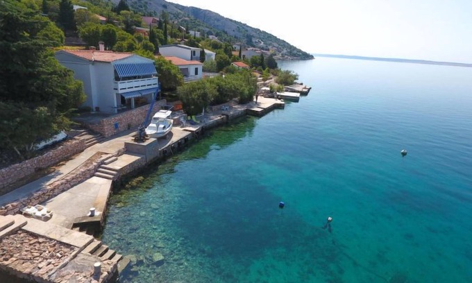 Baric Draga Apartamento | Apartamento Renata by Interhome