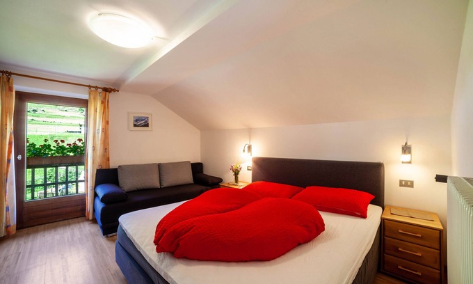 Curon Venosta Apartamento | Apartamento "Rieglhof Kükennest" con vistas a la montaña, jardín y Wi-Fi