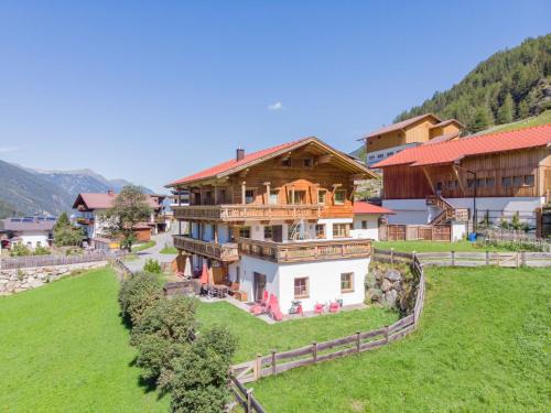 Runhof Apartamento | Apartment s' HimmelReich-1 by Interhome