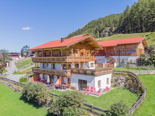 Runhof Apartamento | Apartment s' HimmelReich-2 by Interhome