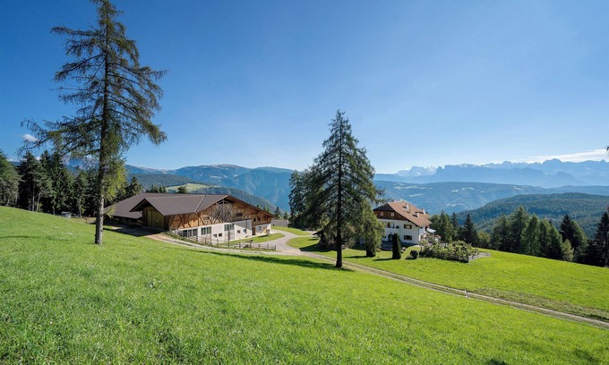 San Genesio Atesino Apartamento | Apartamento 'Stücklhof Wohnung Edelweiss' con vistas a la montaña, terraza compartida y Wi-Fi