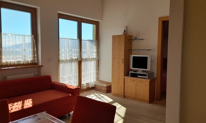 Sant'Andrea in Monte Apartamento | Apartamento "Sant Andrea" con vistas a la montaña, terraza privada y Wi-Fi