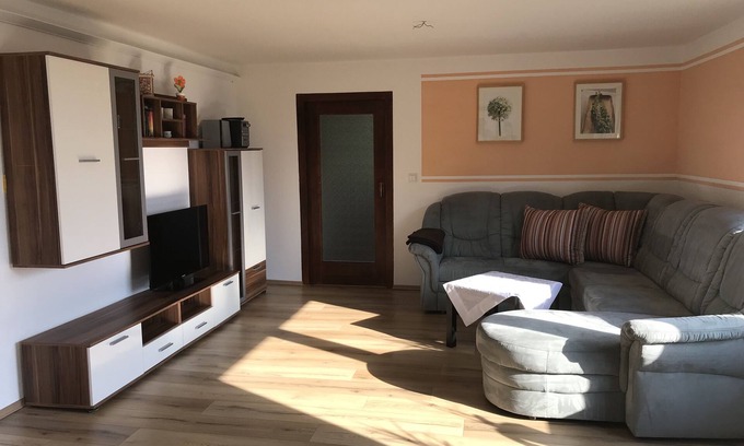 Limbach-Oberfrohna Apartamento | Apartamento Schink - cerca de Chemnitz con vistas al campo