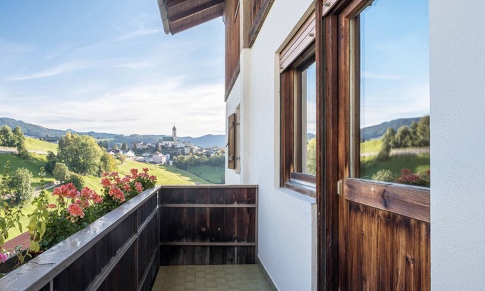 Fie allo Sciliar Apartamento | Apartamento "Schlern" en paisaje pintoresco con vistas a la montaña y jardín