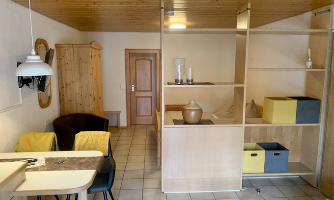 Leinsweiler Apartamento | Alquiler-Baño Privado-Vista al patio-Schloßberg