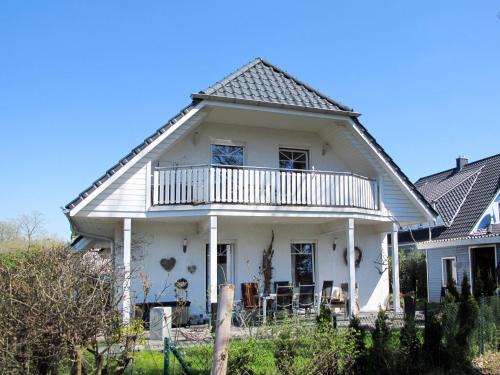 Born auf dem Darss Apartamento | Apartment Scholz by Interhome