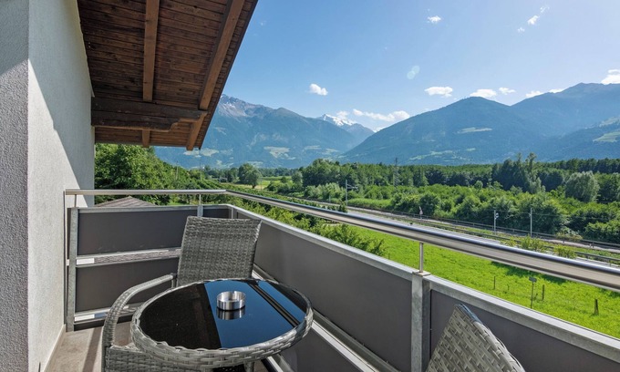 Sluderno Apartamento | Apartamento 'Schöneck Alpenrose' con vistas a la montaña, terraza compartida y Wi-Fi