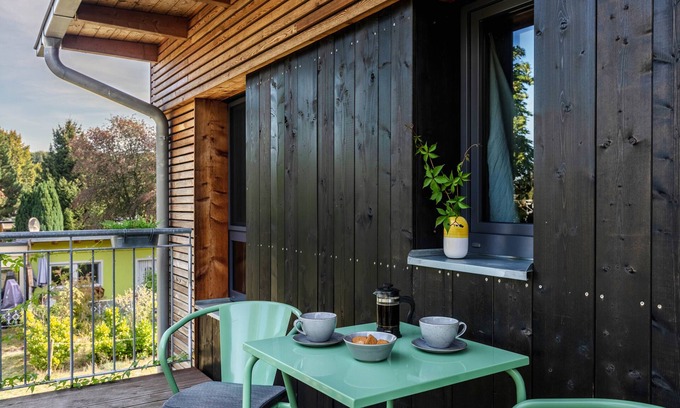 Joachimsthal Apartamento | Apartamento 'Schorfheider Blueberry Am Grimnitzsee' con balcón y Wi-Fi