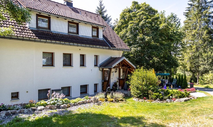 Saig Apartamento | Apartamento 'Schwarzwaldglück' con vistas a la montaña, terraza y Wi-Fi