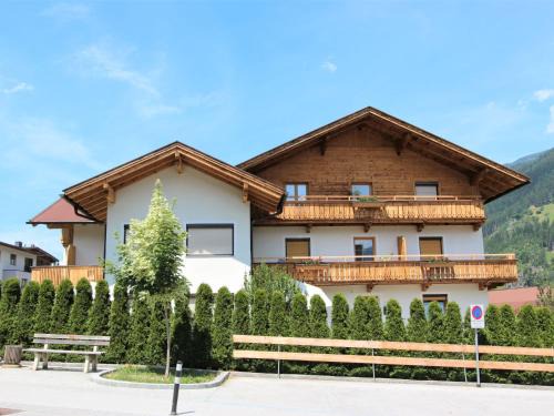 Zillertal Apartamento | Apartment Schweiberer-3 by Interhome
