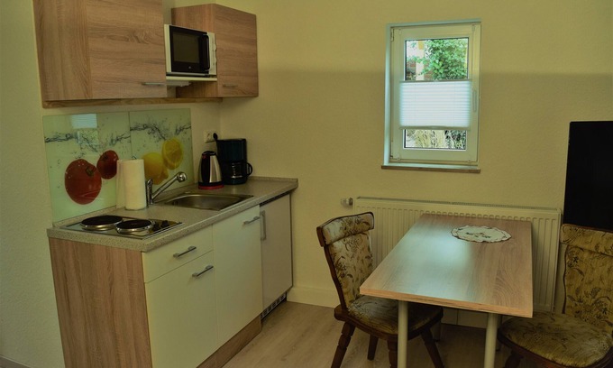 Leubnitz-Neuostra Apartamento | Apartment Seebachstrasse