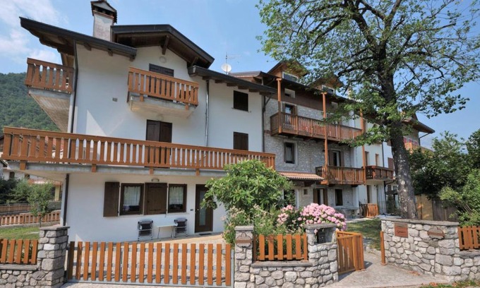 Barcis Apartamento | Apartment Sergio by Interhome