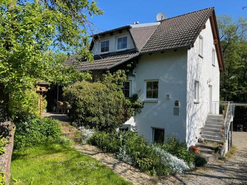 Jena-West Apartamento | Apartment Sonnenberge