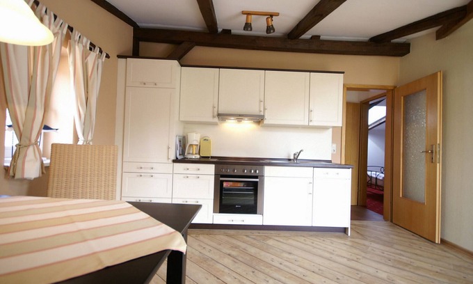 Lemkendorf Apartamento | apartamento dulce, acogedor con balcón en una bonita granja en Fehmarn