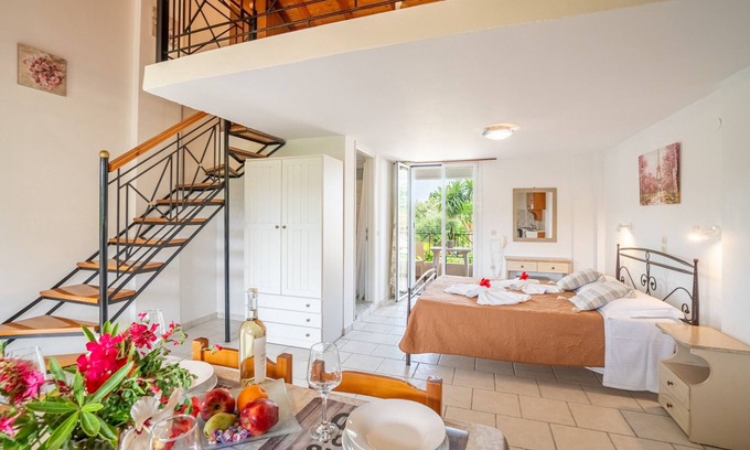 Arillas Apartamento | Apartamento 'Standard Family 18' con piscina compartida, Wi-Fi y aire acondicionado