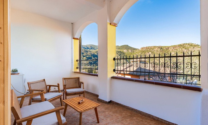 Ussassai Apartamento | Apartamento 'Su Nurassolu Ussassai' con vistas a la montaña, terraza privada y Wi-Fi