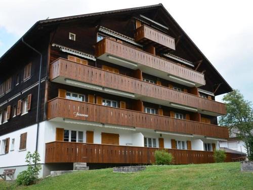 Schoenried Apartamento | Apartment Suzanne Nr- 18 by Interhome