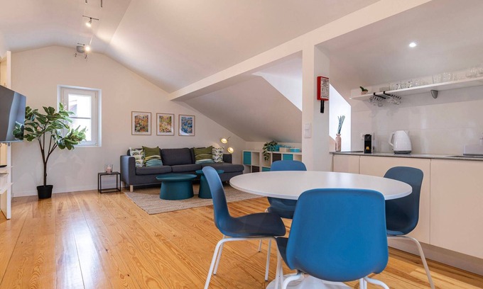 Paco De Arcos Apartamento | Apartment T1 60m2, 1 bedroom at Paço de Arco