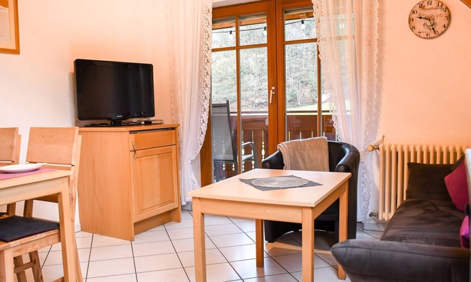 Hofstetten Apartamento | Apartamento 'Talblick' con terraza compartida, balcón y Wi-Fi