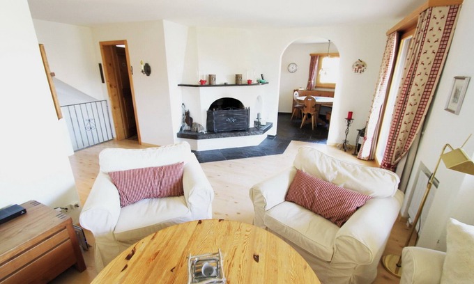 Samedan Apartamento | Apartment Tauschna with private wellness area