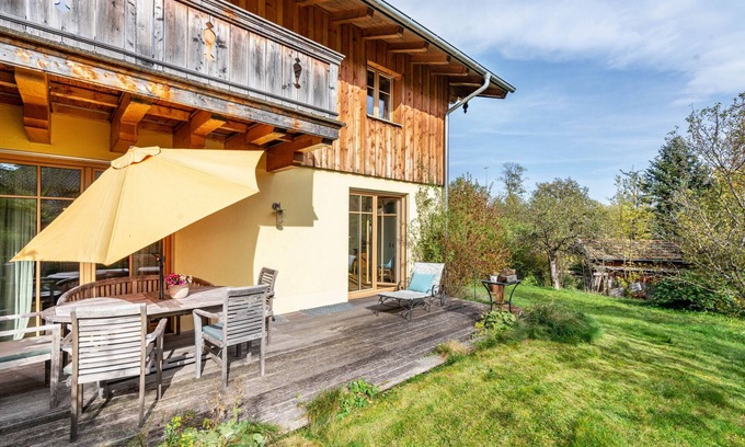 Ostin Apartamento | Apartamento "Tegernseele" con vistas a la montaña, terraza privada y Wi-Fi