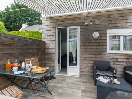 Locquirec Apartamento | Apartment Terre et Mer by Interhome